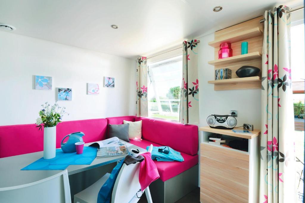 Camping Les Chevrefeuilles ロワイヤン 部屋 写真
