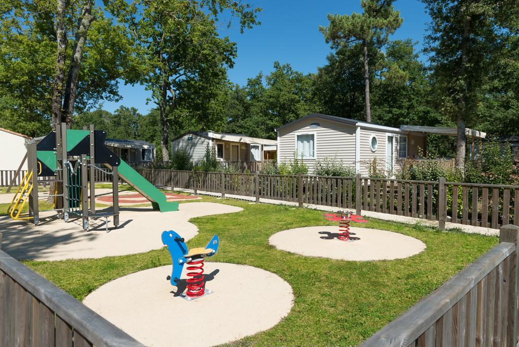 Camping Les Chevrefeuilles ロワイヤン エクステリア 写真
